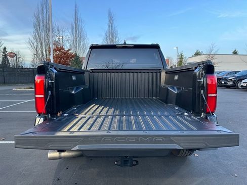 Used 2024 Toyota Tacoma TRD Sport image 25