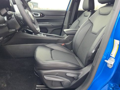 New 2026 Jeep Compass Latitude AWD/4WD image 19