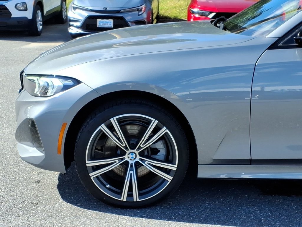 Used 2023 BMW 330i xDrive Sedan w/ Premium Package AWD/4WD image 7