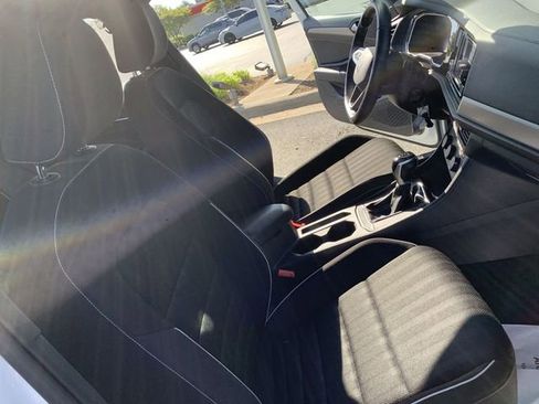 Used 2022 Volkswagen Jetta Sport image 14