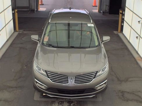 Used 2016 Lincoln MKC Select w/ Select Plus Package FWD image 2