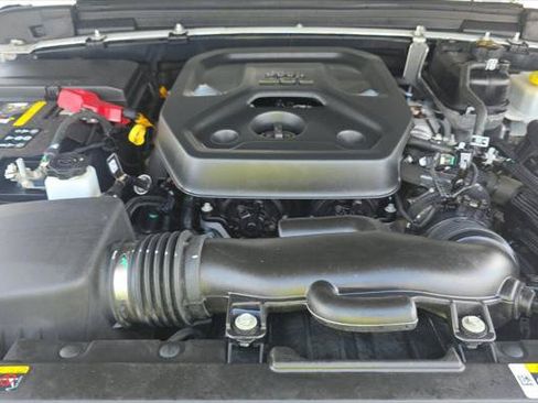 Used 2023 Jeep Wrangler Unlimited AWD/4WD image 22