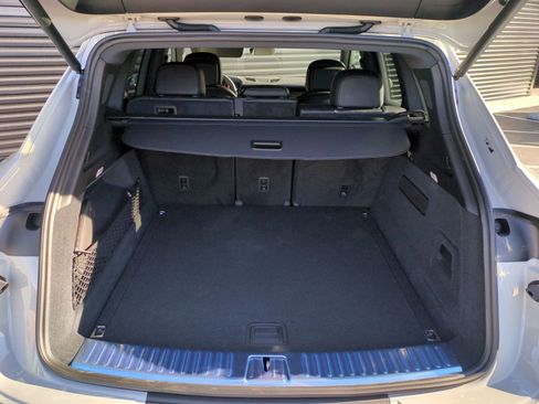 Used 2026 Porsche Cayenne image 23