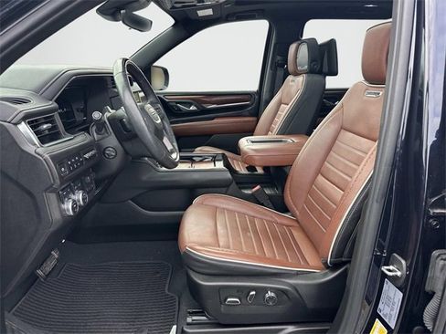 Used 2024 GMC Yukon XL Denali Ultimate image 18