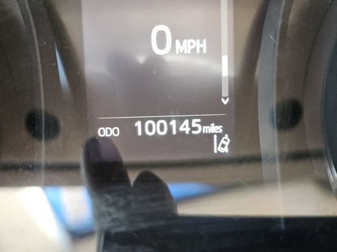 Used 2018 Toyota Camry LE FWD image 24