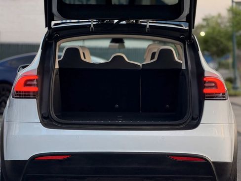 Used 2018 Tesla Model X 100D image 10