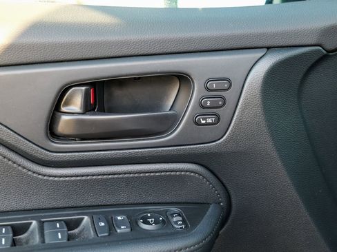 Used 2023 Honda Odyssey EX-L image 18