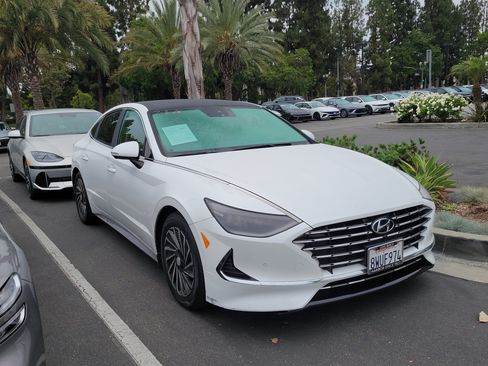 Used 2021 Hyundai Sonata Limited FWD image 3