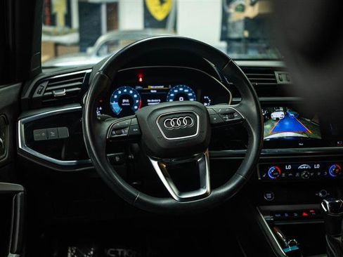 Used 2023 Audi Q3 2.0T Premium w/ Convenience Package AWD/4WD image 16