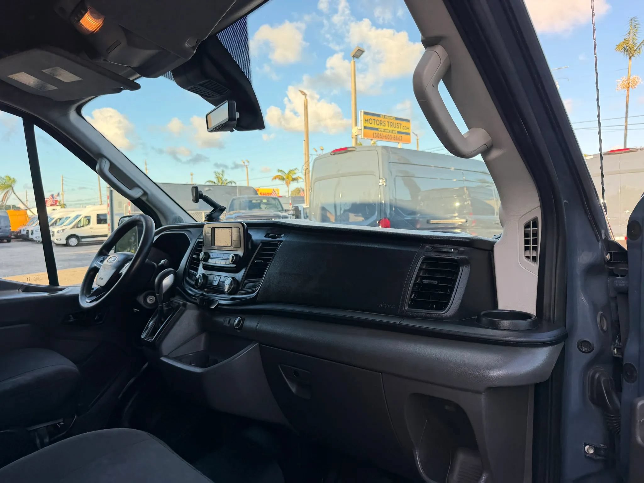 Used 2020 Ford Transit 250 148 High Roof Extended RWD image 15