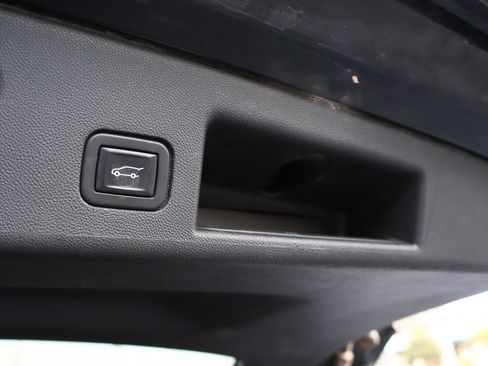 Used 2022 Chevrolet Equinox LT FWD image 22