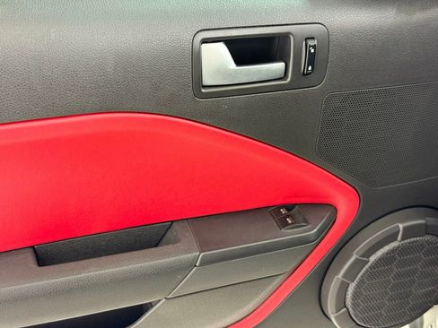 Used 2008 Ford Mustang GT image 33