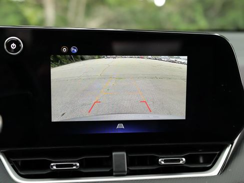 Used 2026 Chevrolet Equinox LT w/ Convenience Package II FWD image 18