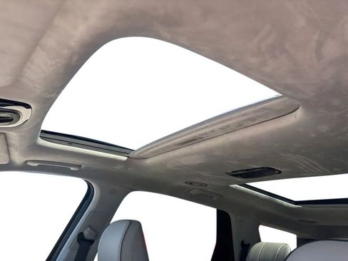 Used 2024 Hyundai Palisade Calligraphy image 17