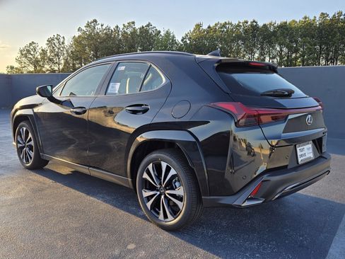 New 2026 Lexus UX 300h FWD image 6