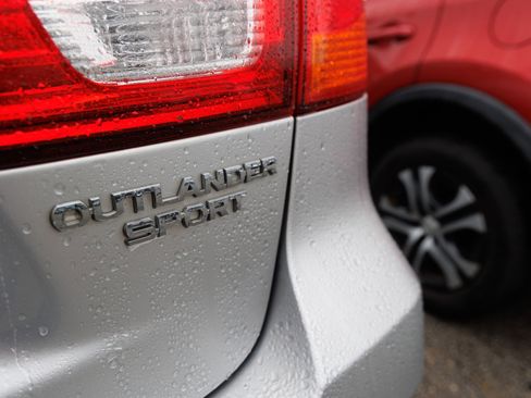 Used 2019 Mitsubishi Outlander Sport FWD image 12