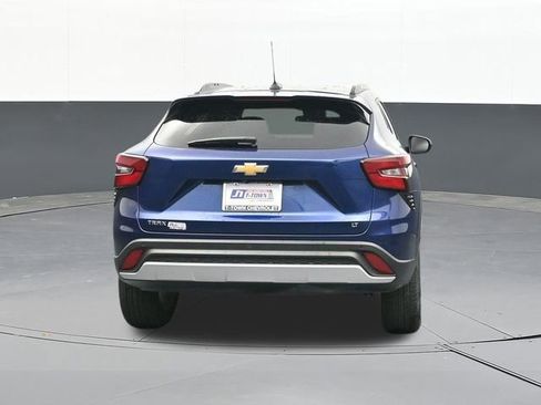 Used 2024 Chevrolet Trax LT w/ Driver Confidence Package image 11