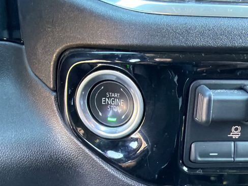 Used 2024 Chevrolet Silverado 1500 LTZ image 16