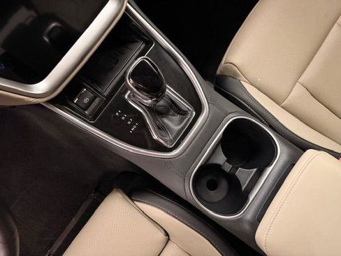 Used 2022 Subaru Outback Limited image 6