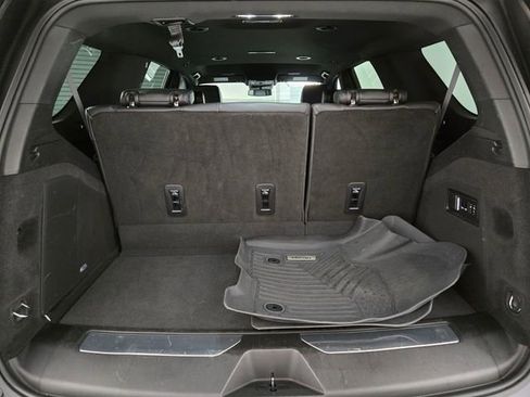 Used 2023 Cadillac Escalade Luxury image 19