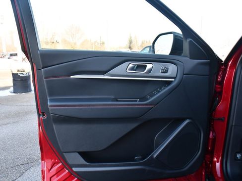 New 2026 Ford Explorer ST-Line w/ ST-Line Street Pack image 24