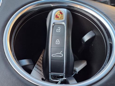 Used 2019 Porsche Panamera GTS image 18