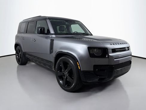 Used 2024 Land Rover Defender 110 X-Dynamic SE AWD/4WD image 3