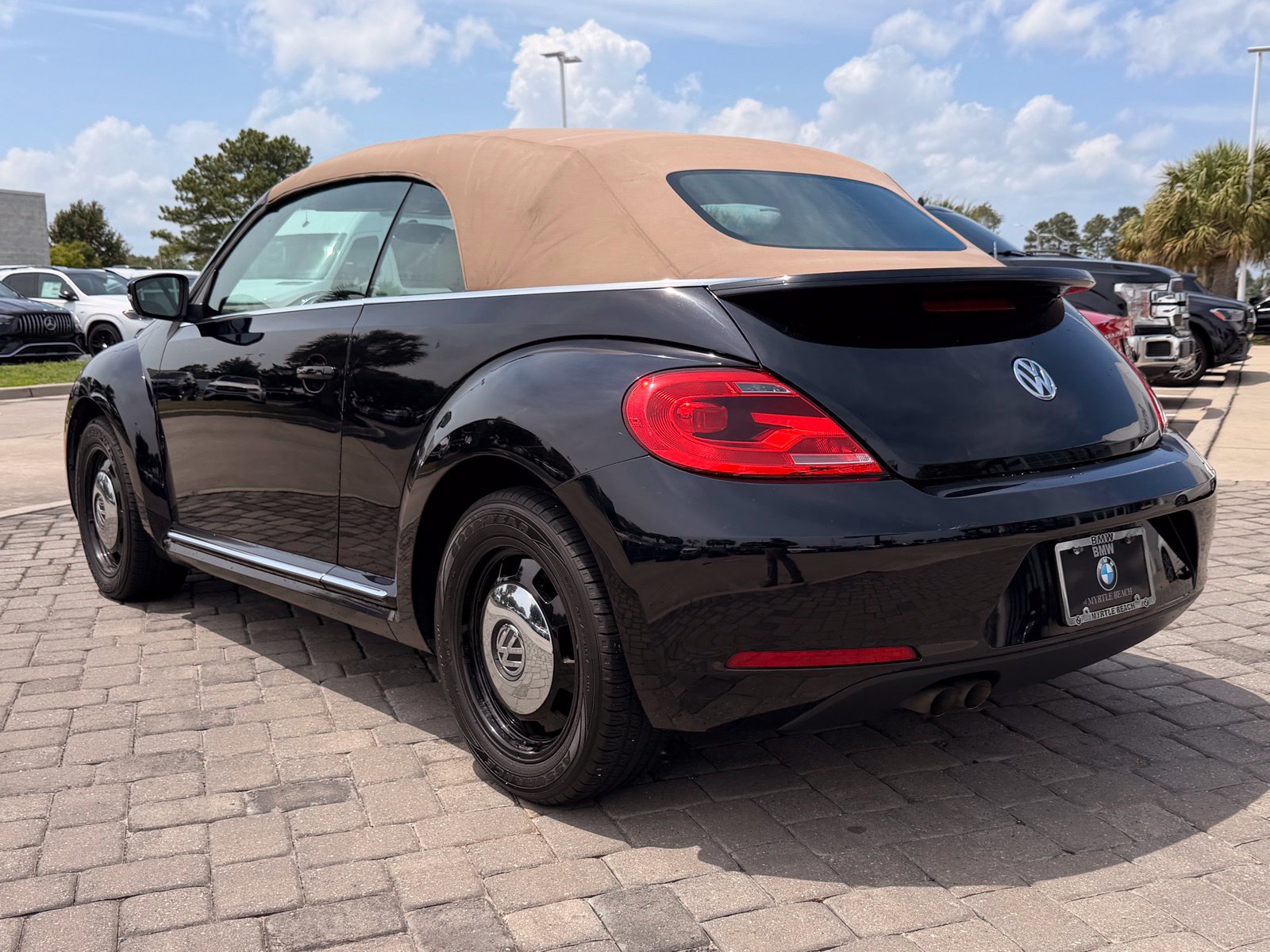 Used 2013 Volkswagen Beetle 2.5 FWD image 7