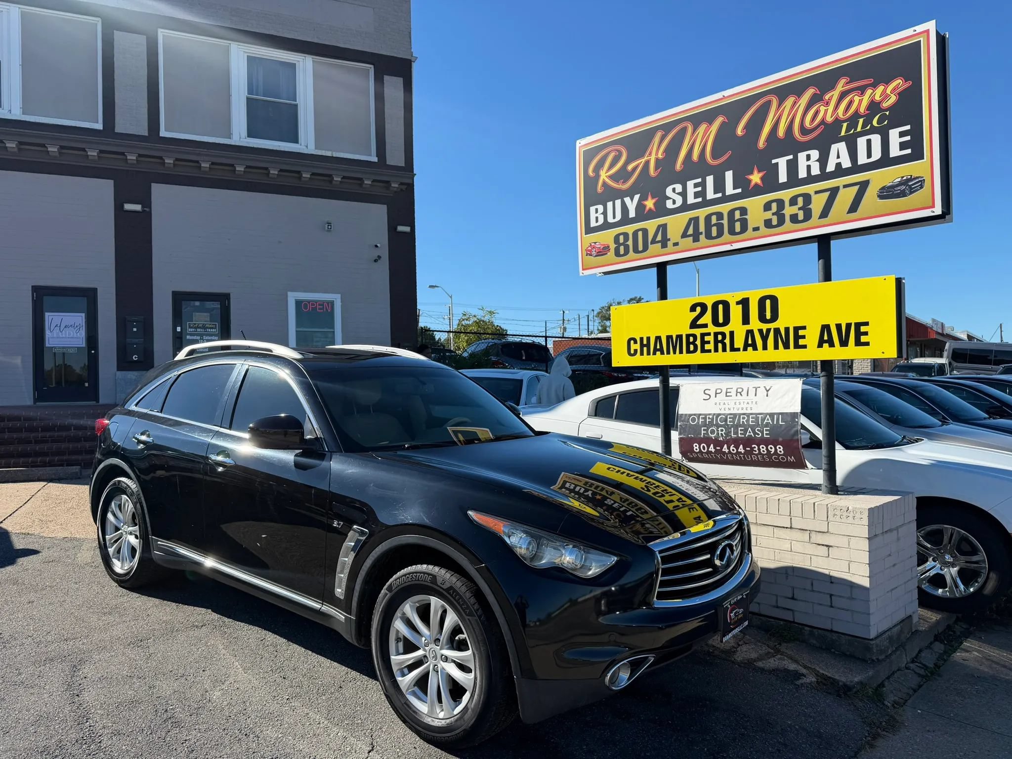 Used 2015 INFINITI QX70 2WD w/ Premium Package image 1