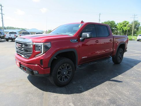 Used 2024 GMC Sierra 1500 AT4 w/ Technology Package AWD/4WD image 10