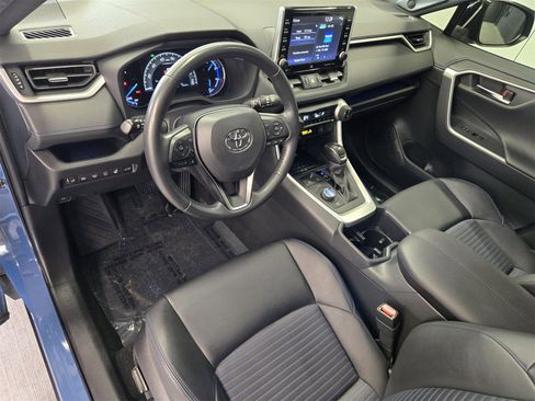 Used 2022 Toyota RAV4 XSE image 5
