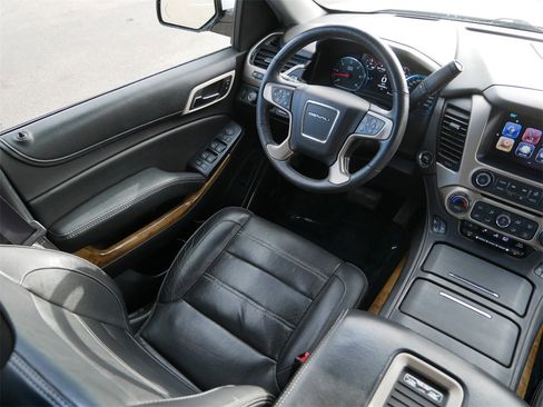 Used 2017 GMC Yukon Denali image 14