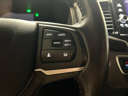 Used 2025 Honda Ridgeline Sport image 11