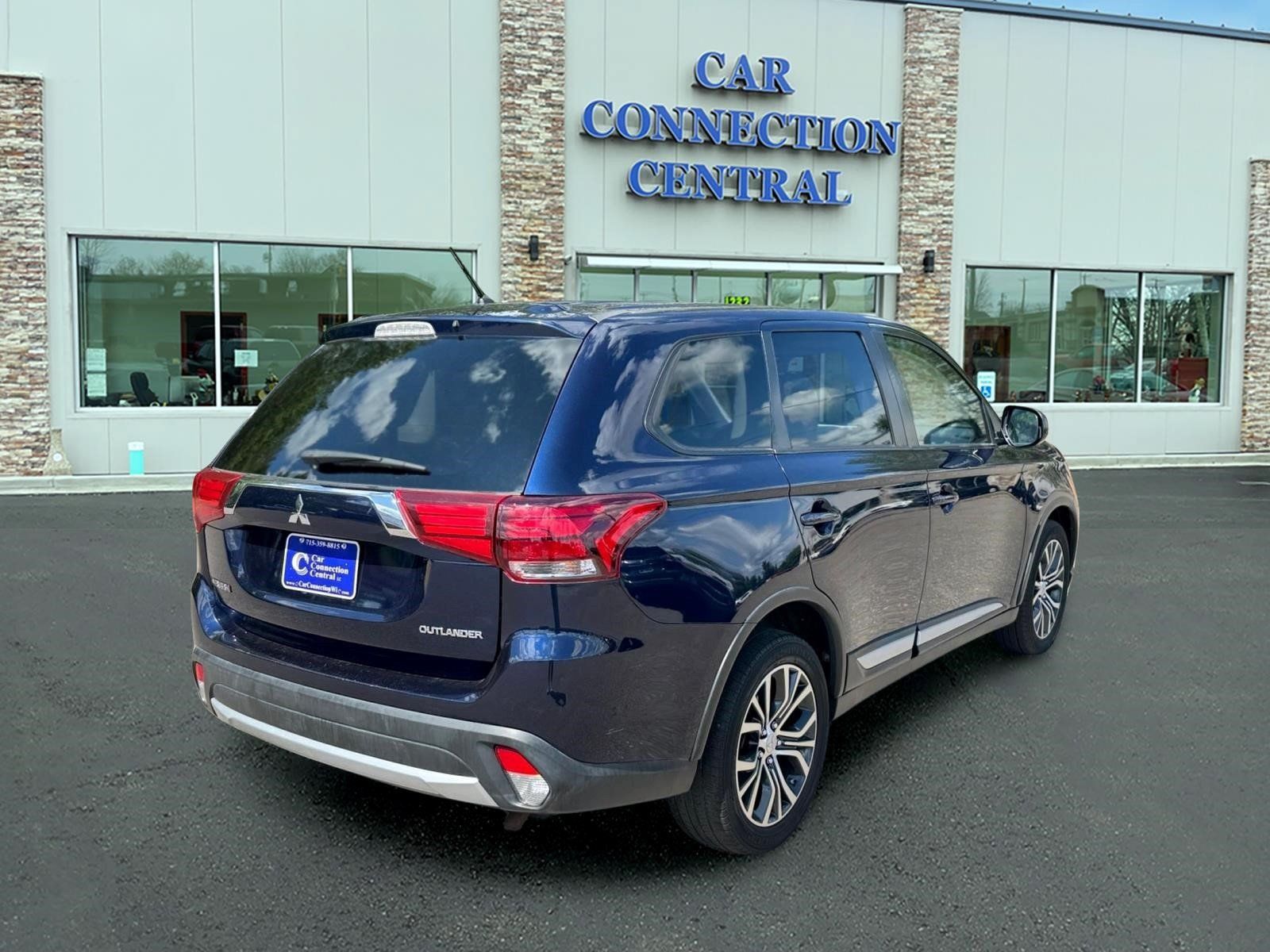 Used 2016 Mitsubishi Outlander ES AWD/4WD image 4