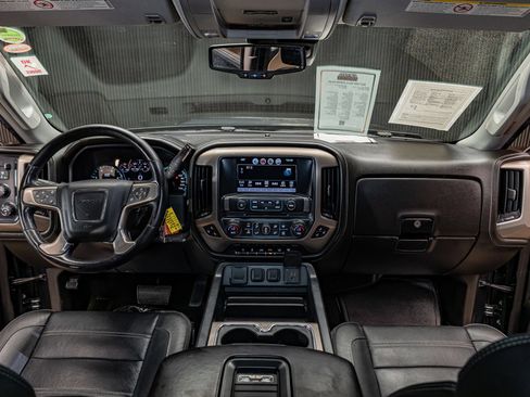 Used 2017 GMC Sierra 2500 Denali w/ Duramax Plus Package AWD/4WD image 14