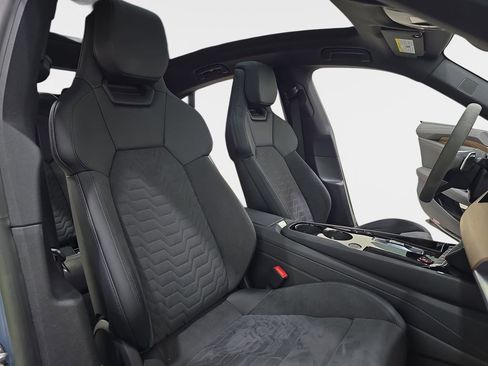 Used 2023 Audi e-tron GT Premium Plus AWD/4WD image 12