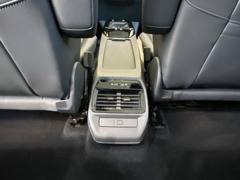 Certified 2022 Volkswagen ID.4 Pro S RWD image 40