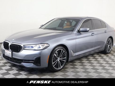 Used 2022 BMW 530i w/ Premium Package RWD image 1
