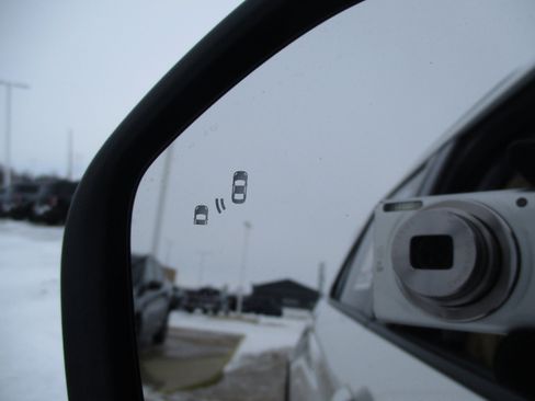 Used 2023 Ford Explorer XLT w/ Equipment Group 202A image 12