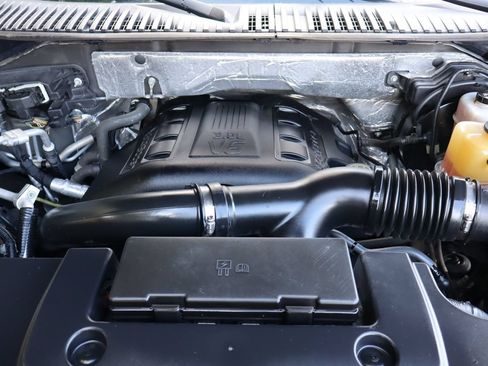 Used 2015 Ford Expedition Limited w/ Equipment Group 301A AWD/4WD image 41