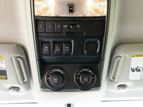 Used 2018 Toyota 4Runner TRD Off-Road Premium image 41