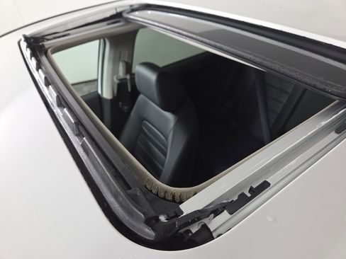 New 2026 Honda CR-V EX-L image 4