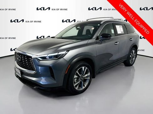 Used 2025 INFINITI QX60 Luxe w/ Cargo Package FWD image 3