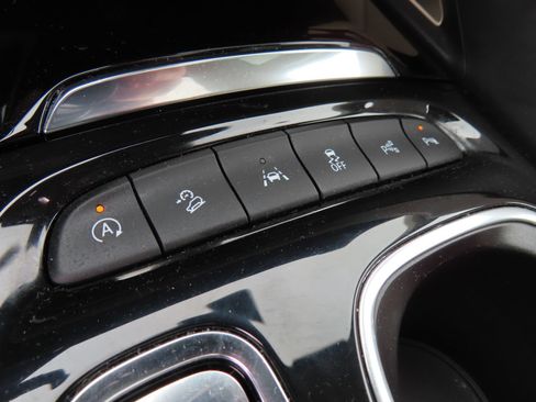 Used 2023 Buick Envision Avenir AWD/4WD image 29