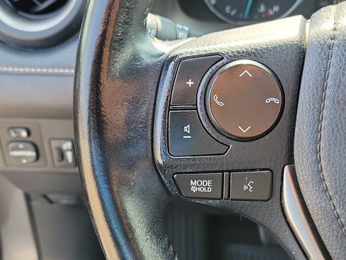 Used 2017 Toyota RAV4 Limited AWD/4WD image 10