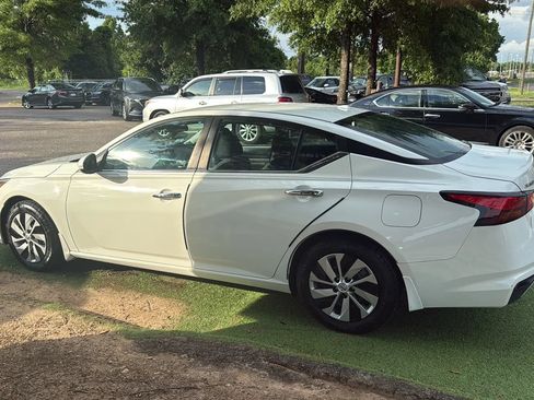 Used 2019 Nissan Altima 2.5 S FWD image 4