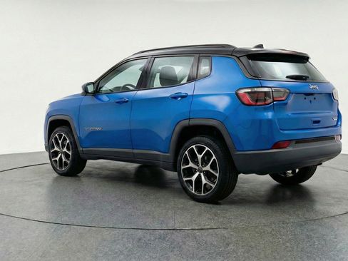 Used 2025 Jeep Compass Limited image 6