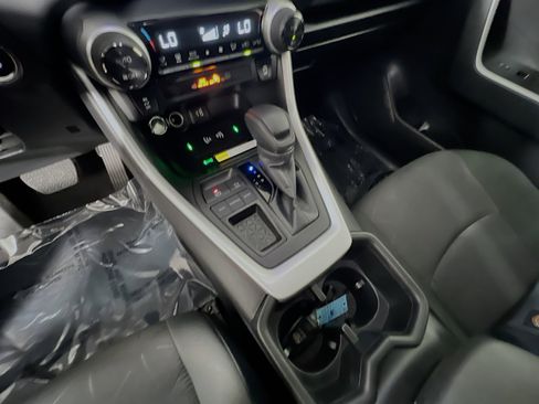 Used 2024 Toyota RAV4 XLE w/ Convenience Package image 25