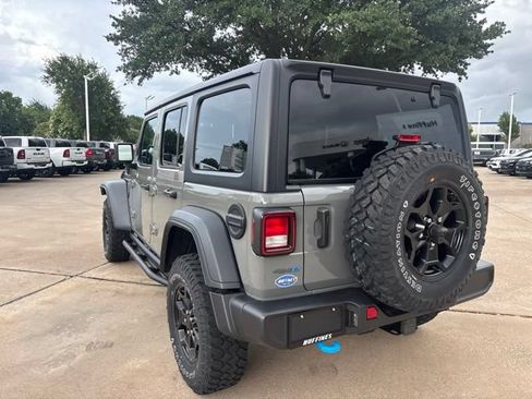 Used 2023 Jeep Wrangler Unlimited w/ Cold Weather Group AWD/4WD image 7