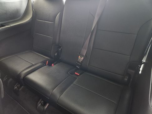 Used 2026 Chevrolet Traverse LT FWD image 33